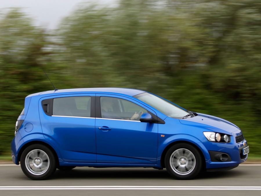  Chevrolet Aveo 2011 года  (UK) (фото 8 из 16)